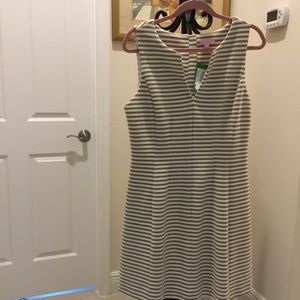 Lilly Pulitzer New with Tags… size large….Gold / w